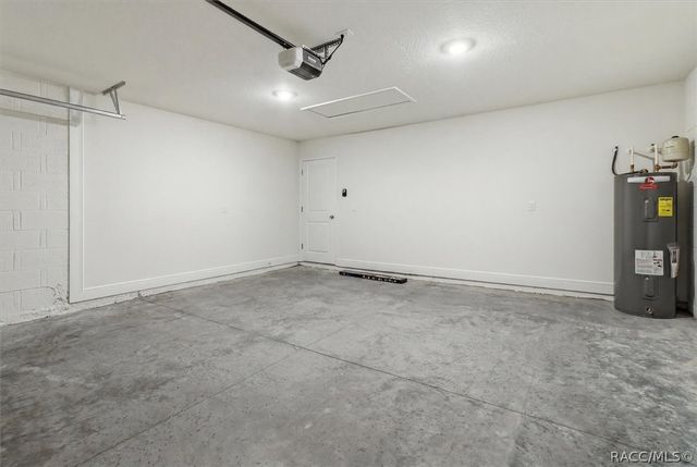 9160 N Athens Drive, Dunnellon, FL 34433