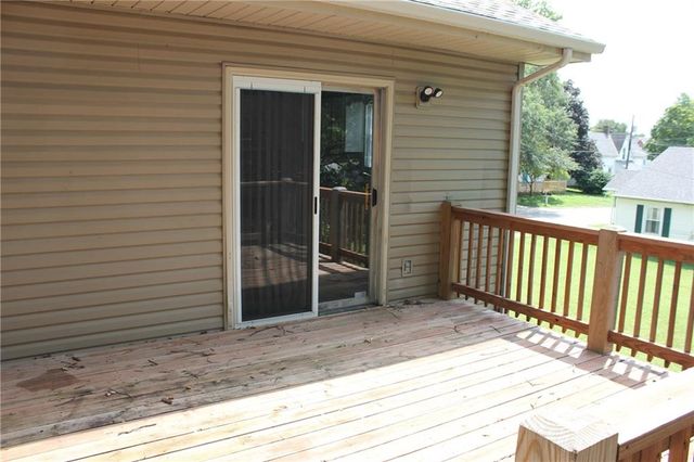 418 N Prairie Street, Liberty, MO 64068