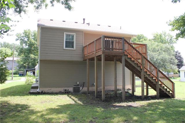 418 N Prairie Street, Liberty, MO 64068
