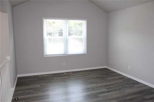 418 N Prairie Street, Liberty, MO 64068