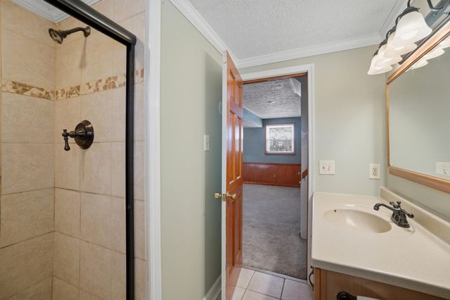 728 Meadow View Drive, Villa Hills, KY 41017