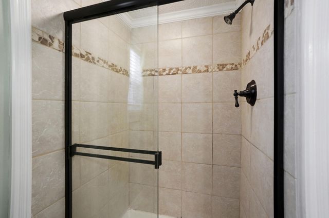 728 Meadow View Drive, Villa Hills, KY 41017