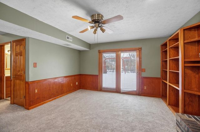 728 Meadow View Drive, Villa Hills, KY 41017