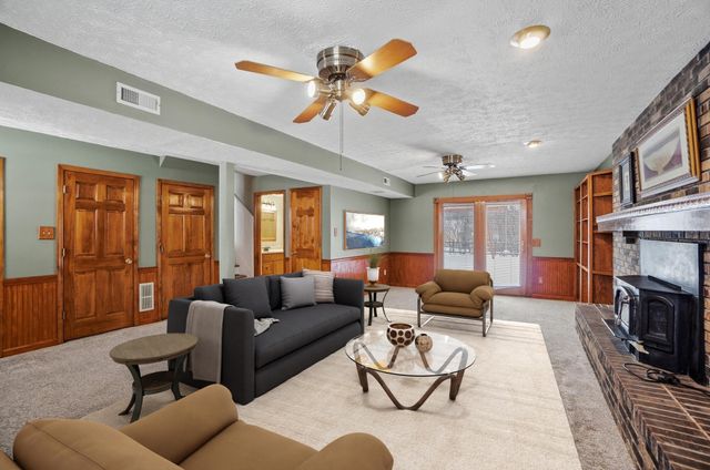 728 Meadow View Drive, Villa Hills, KY 41017