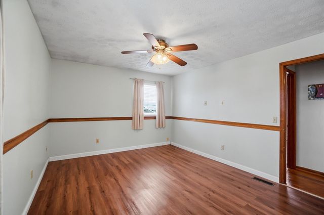 728 Meadow View Drive, Villa Hills, KY 41017