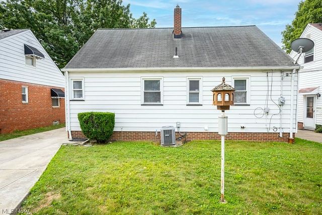 21101 Crystal Avenue, Euclid, OH 44123