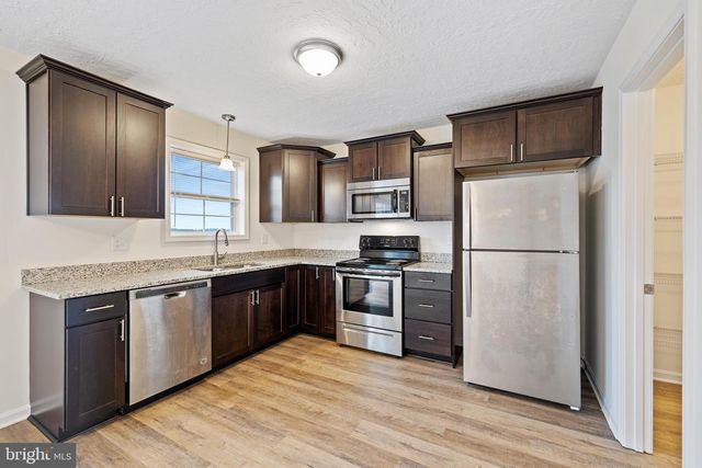 2916 HICKORYWOOD LANE, Harrisburg, PA 17110