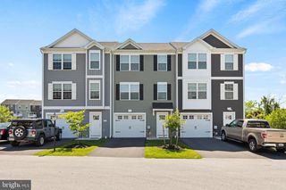2916 HICKORYWOOD LANE, Harrisburg, PA 17110