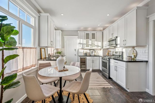 1267 Chestnut Street 3, San Francisco, CA 94118