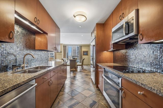 5100 San Felipe Street 152, Houston, TX 77056