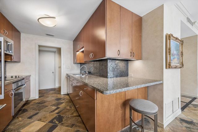 5100 San Felipe Street 152, Houston, TX 77056