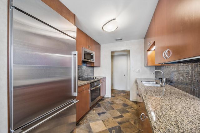 5100 San Felipe Street 152, Houston, TX 77056