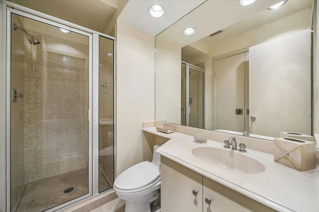 5100 San Felipe Street 152, Houston, TX 77056