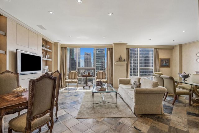 5100 San Felipe Street 152, Houston, TX 77056