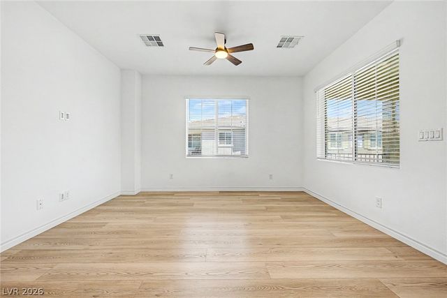 20 Barbara Lane 55, Las Vegas, NV 89183
