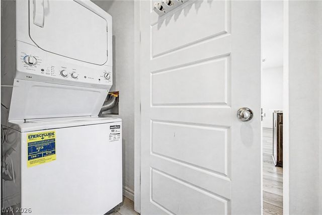 20 Barbara Lane 55, Las Vegas, NV 89183