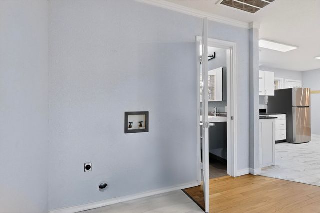 1705 Mariposa Drive, Dallas, TX 75228