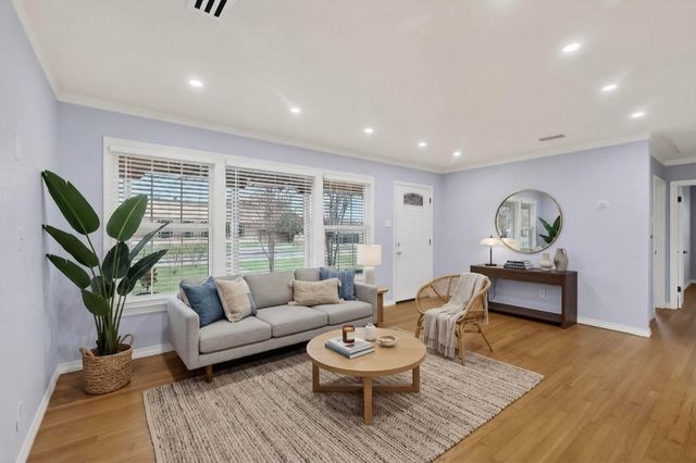 1705 Mariposa Drive, Dallas, TX 75228