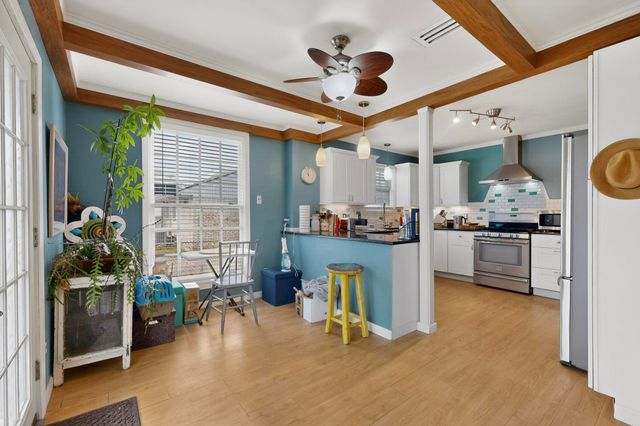 1705 Mariposa Drive, Dallas, TX 75228