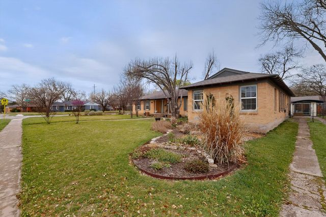 1705 Mariposa Drive, Dallas, TX 75228