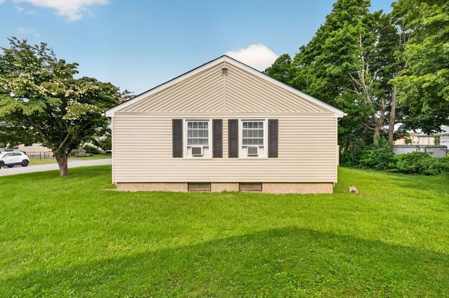 458 Orswell St, Fall River, MA 02721