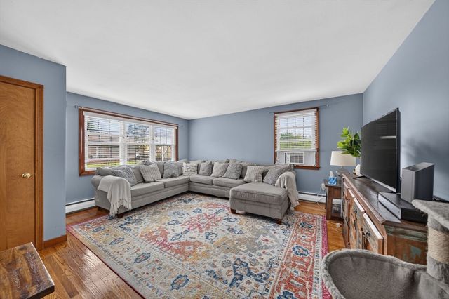 458 Orswell St, Fall River, MA 02721