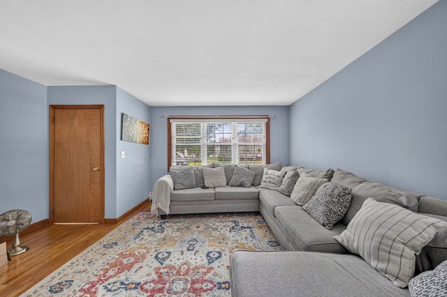 458 Orswell St, Fall River, MA 02721
