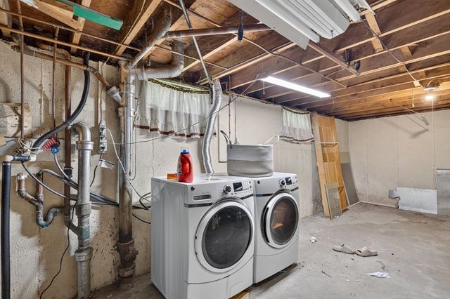 458 Orswell St, Fall River, MA 02721