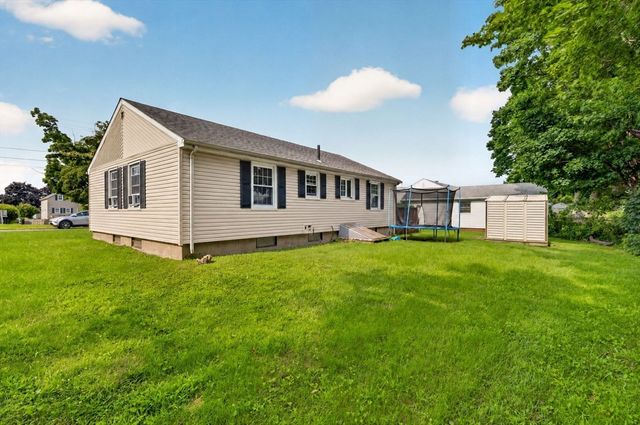 458 Orswell St, Fall River, MA 02721