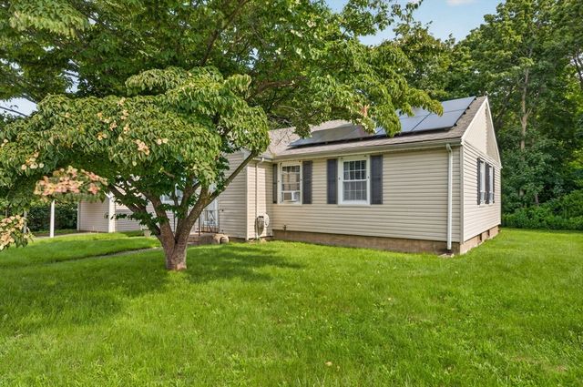458 Orswell St, Fall River, MA 02721