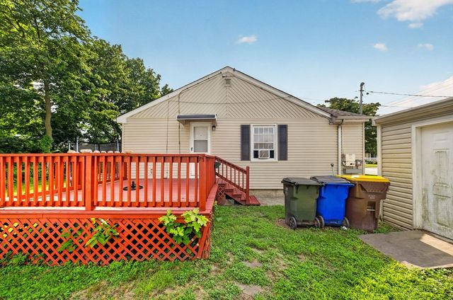 458 Orswell St, Fall River, MA 02721