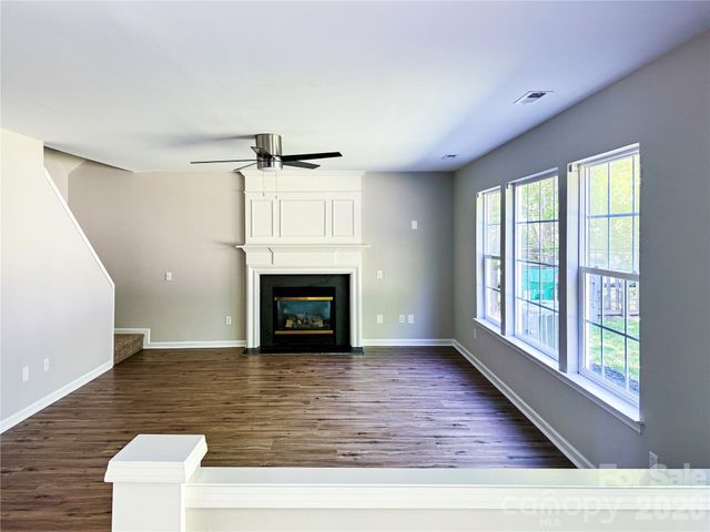 7519 Eurostar Drive, Charlotte, NC 28213