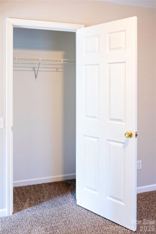 7519 Eurostar Drive, Charlotte, NC 28213