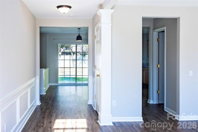 7519 Eurostar Drive, Charlotte, NC 28213