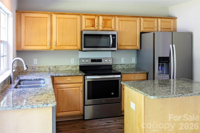 7519 Eurostar Drive, Charlotte, NC 28213