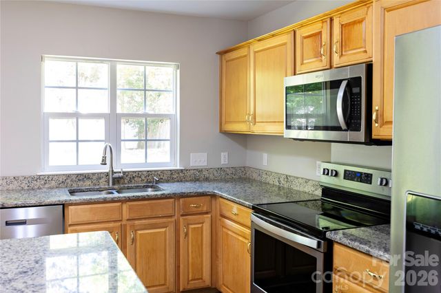 7519 Eurostar Drive, Charlotte, NC 28213