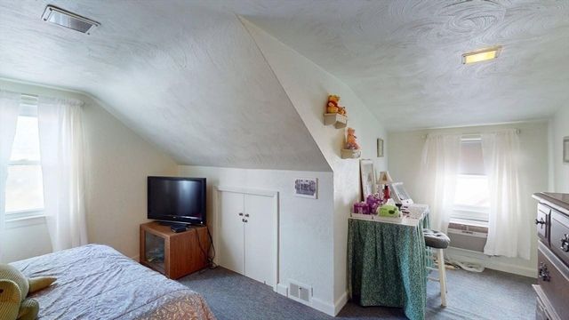 14 Jones Ave, Pawtucket, RI 02861