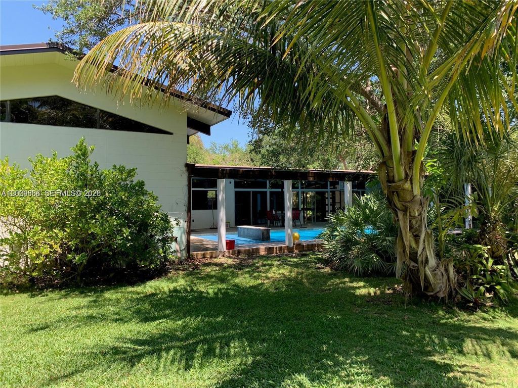 6060 SW 133rd Street, Pinecrest, FL 33156