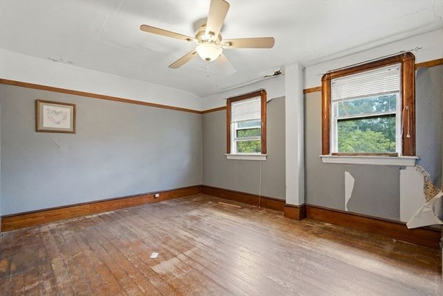 8 Jefferson Ave, Taunton, MA 02780