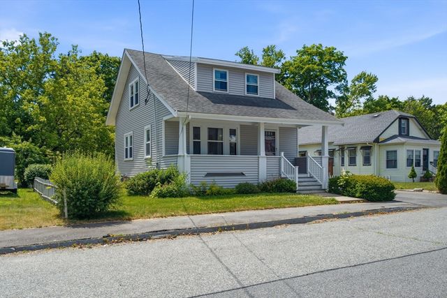8 Jefferson Ave, Taunton, MA 02780
