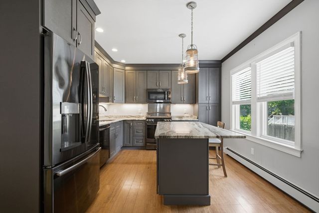 8 Jefferson Ave, Taunton, MA 02780