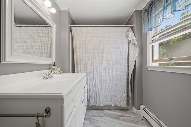 8 Jefferson Ave, Taunton, MA 02780