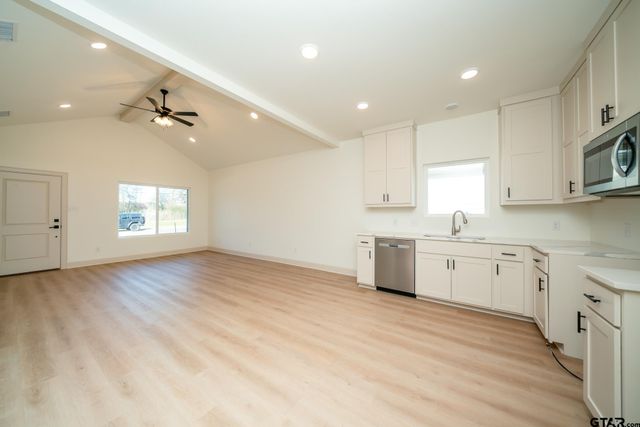 392 Alexander Street, Kilgore, TX 75662