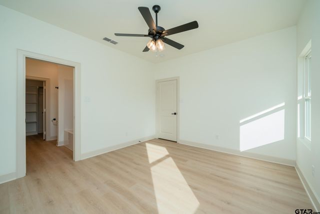 392 Alexander Street, Kilgore, TX 75662