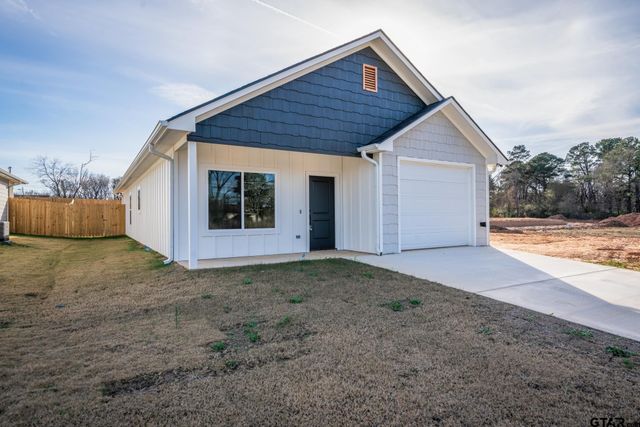 392 Alexander Street, Kilgore, TX 75662