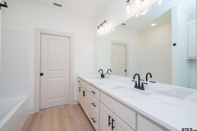 392 Alexander Street, Kilgore, TX 75662