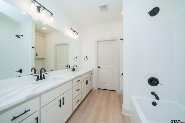 392 Alexander Street, Kilgore, TX 75662