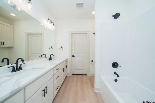 392 Alexander Street, Kilgore, TX 75662