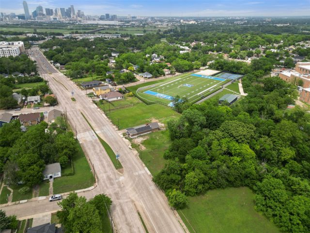 654 S Corinth Street Road, Dallas, TX 75203
