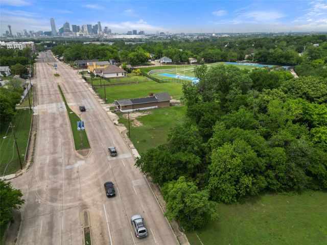 654 S Corinth Street Road, Dallas, TX 75203